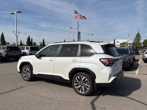 Used 2025 Subaru Forester Touring image 6