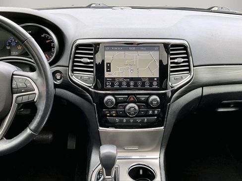 Certified 2022 Jeep Grand Cherokee Laredo X RWD image 12