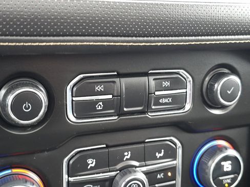 Used 2021 Chevrolet Tahoe Premier image 31