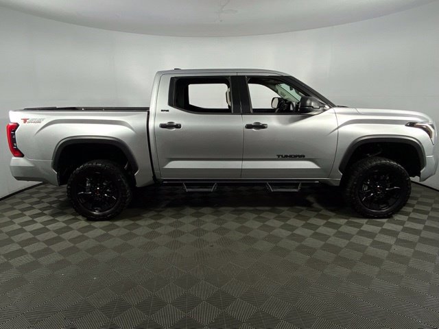 Used 2022 Toyota Tundra SR5 AWD/4WD image 10