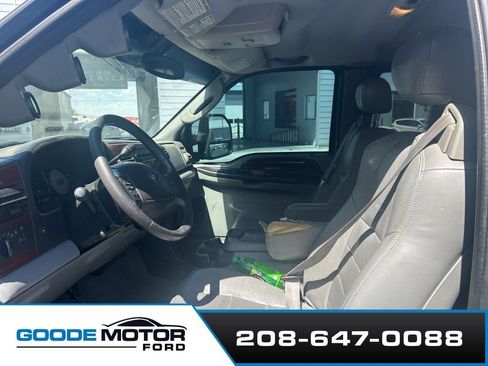 Used 2005 Ford F250 XLT AWD/4WD image 3