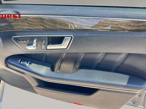 Used 2015 Mercedes-Benz E 400 Sedan w/ Driver Assistance Package image 15