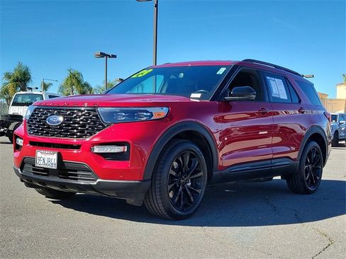 Certified 2023 Ford Explorer Platinum w/ Class IV Trailer Tow Package image 5