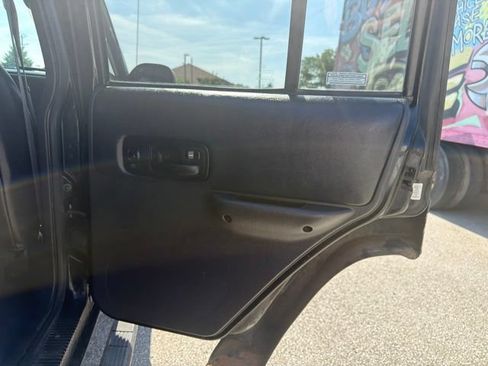 Used 2001 Jeep Cherokee Sport AWD/4WD image 24