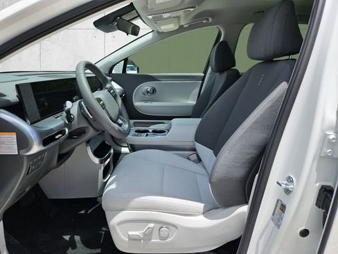 New 2026 Hyundai Ioniq 9 S image 3