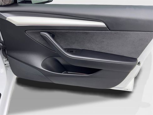 Used 2021 Tesla Model 3 Performance image 47