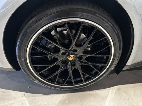 Used 2023 Porsche Panamera image 12