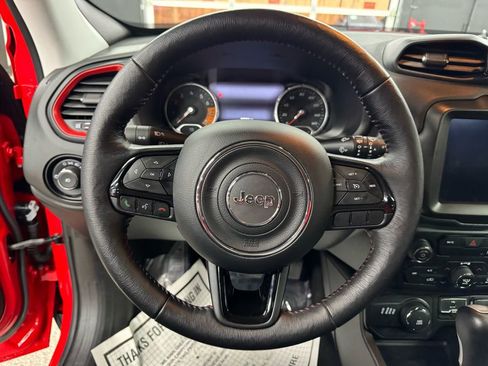 Used 2022 Jeep Renegade Latitude w/ Convenience Group image 21