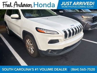 Used 2017 Jeep Cherokee Latitude w/ Safety/Convenience Group