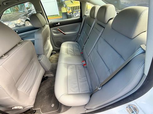 Used 2002 Volkswagen Passat GLX AWD/4WD image 12