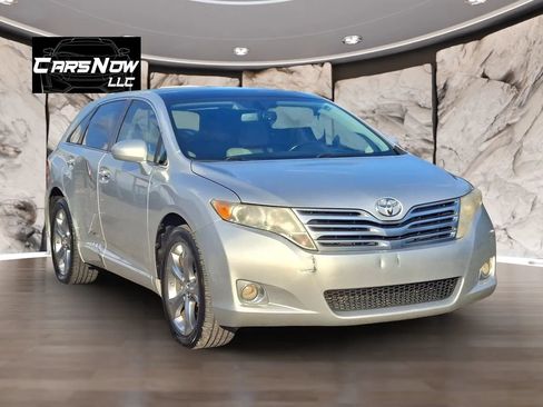 Used 2010 Toyota Venza FWD image 1