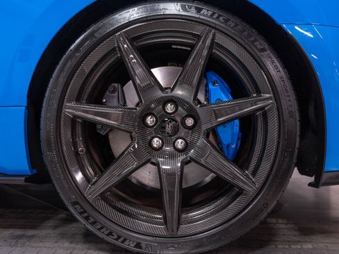 Used 2022 Ford Mustang Shelby GT500 w/ Carbon Fiber Track Pack RWD image 41