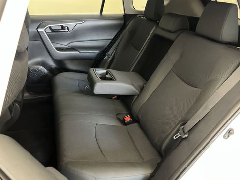 Used 2024 Toyota RAV4 LE AWD/4WD image 24
