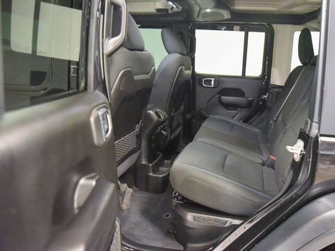 Used 2024 Jeep Wrangler Unlimited Rubicon 4xe AWD/4WD image 6