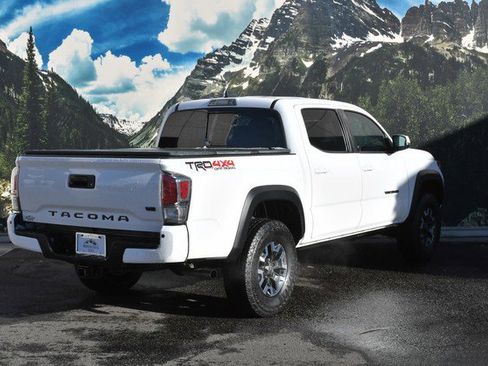 Certified 2021 Toyota Tacoma TRD Off-Road image 3