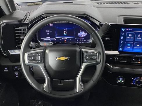 Certified 2024 Chevrolet Silverado 1500 LT AWD/4WD image 15