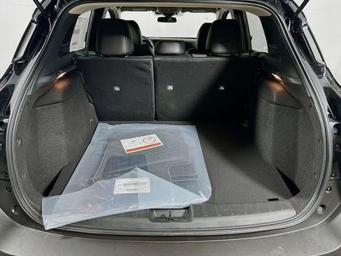 New 2026 Nissan Kicks SR w/ Cold Weather Package image 19