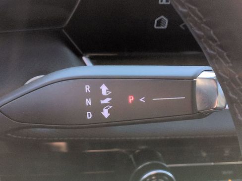 Used 2025 Chevrolet Equinox LT w/ Midnight Edition FWD image 30