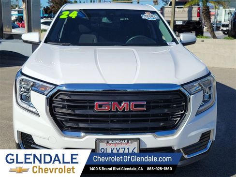 Certified 2024 GMC Terrain SLE image 17