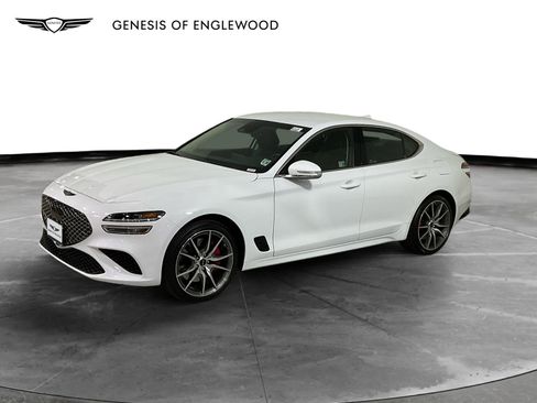 Used 2025 Genesis G70 2.5T image 1