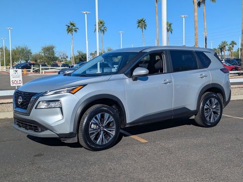 Certified 2023 Nissan Rogue SV image 2