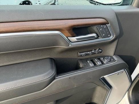 Used 2024 Chevrolet Silverado 1500 High Country AWD/4WD image 6