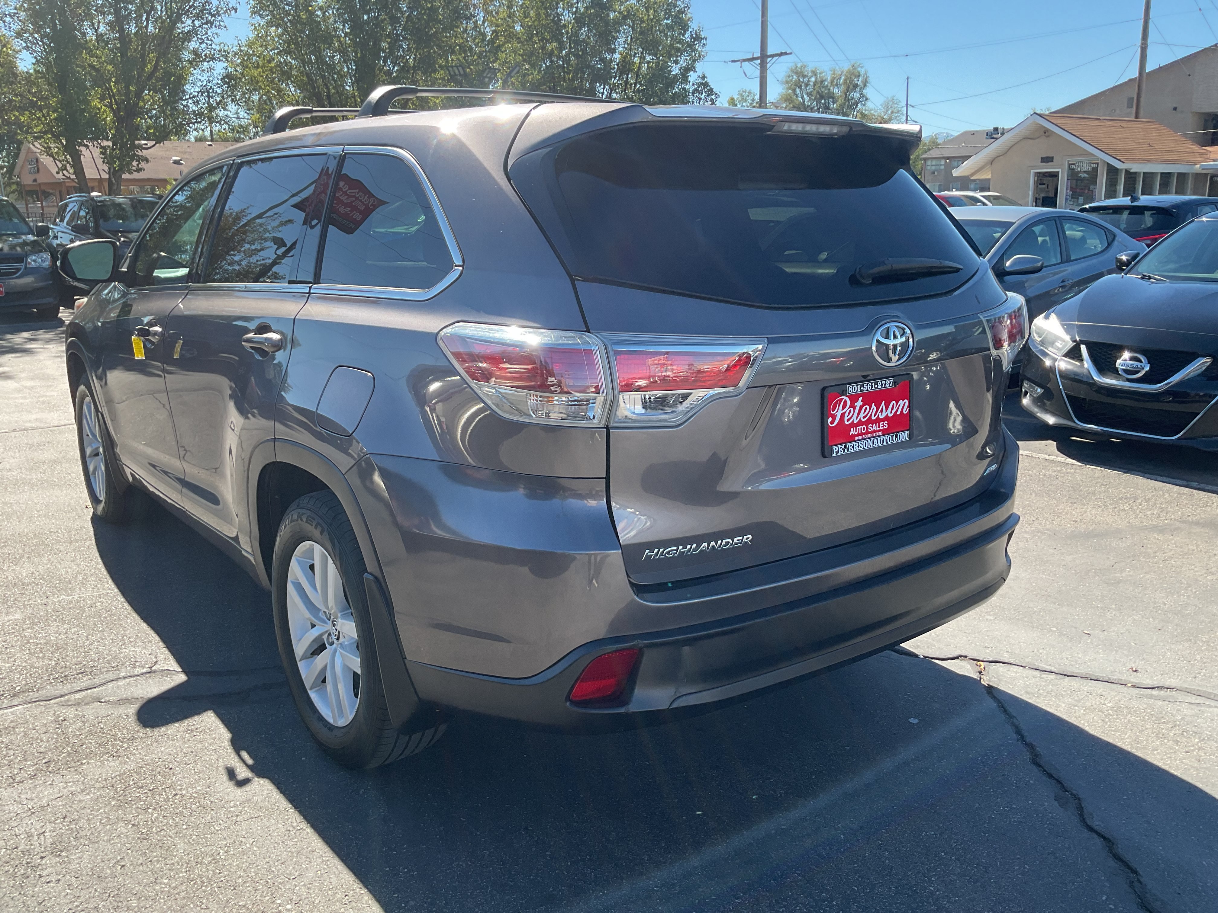 Used 2016 Toyota Highlander LE AWD/4WD image 7