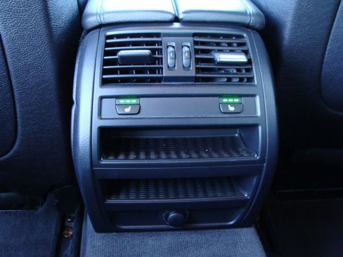 Used 2013 BMW 528i xDrive Sedan image 40