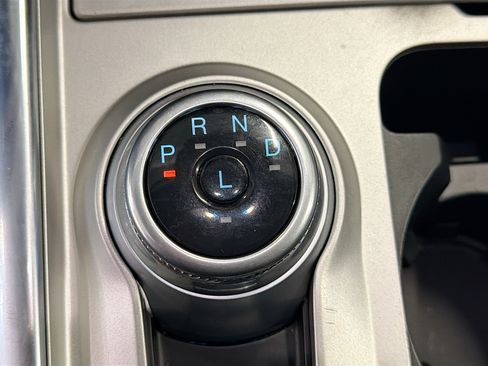 Used 2023 Ford Explorer Limited AWD/4WD image 25