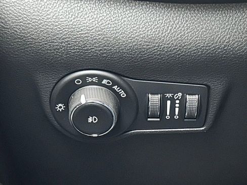 New 2026 Jeep Compass Trailhawk image 19