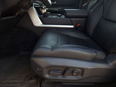 Used 2025 Toyota Tundra Platinum image 11