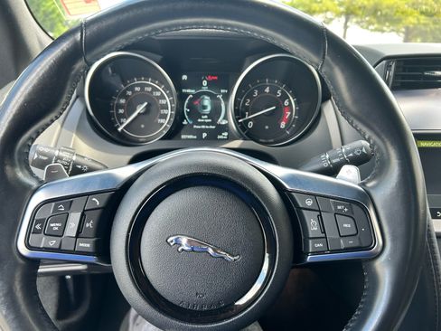 Used 2019 Jaguar F-TYPE Coupe RWD image 20