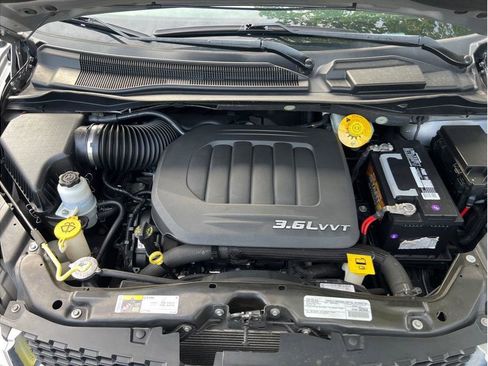 Used 2016 Dodge Grand Caravan American Value Package w/ UConnect Hands-Free Group image 20