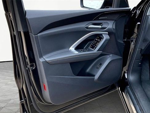 Used 2025 Audi Q5 Premium Plus w/ Premium Plus image 18