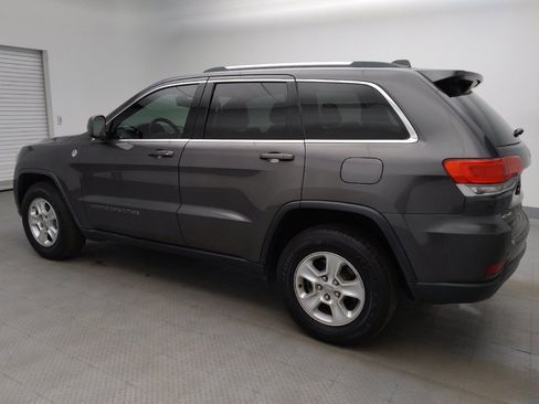 Used 2017 Jeep Grand Cherokee Laredo w/ Quick Order Package 23E AWD/4WD image 3