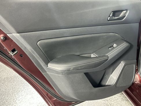 Certified 2025 Nissan Altima 2.5 SV FWD image 30