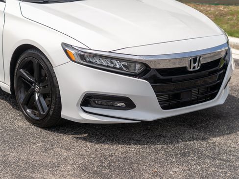Used 2018 Honda Accord Sport image 39