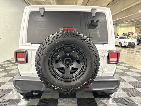 Used 2020 Jeep Wrangler Unlimited Sahara AWD/4WD image 6