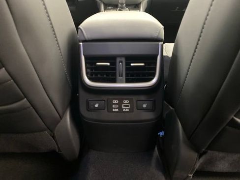 Used 2025 Subaru Outback Limited AWD/4WD image 37