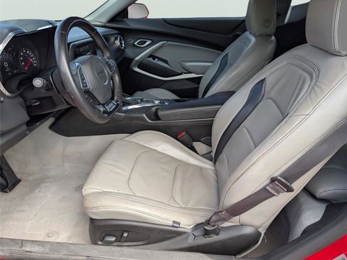 Used 2017 Chevrolet Camaro SS RWD image 12