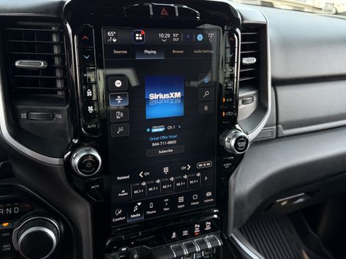 Used 2023 RAM 1500 Big Horn AWD/4WD image 25