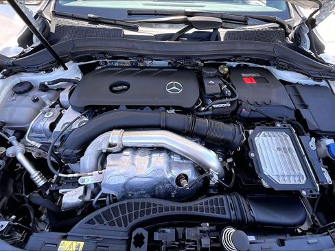 Used 2025 Mercedes-Benz GLA 250 4MATIC image 30