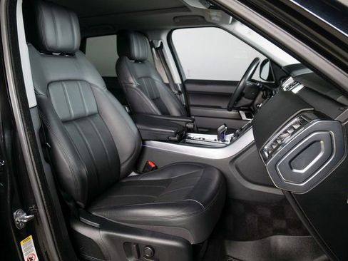 Used 2018 Land Rover Range Rover Sport HSE image 3