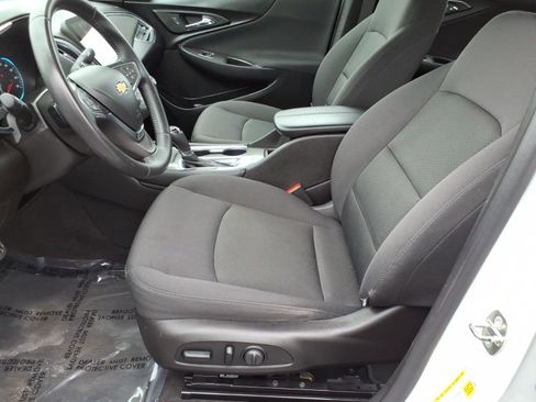 Certified 2017 Chevrolet Malibu LT image 14