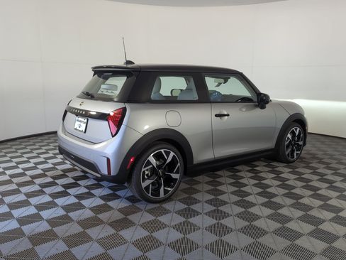 New 2026 MINI Cooper S image 7