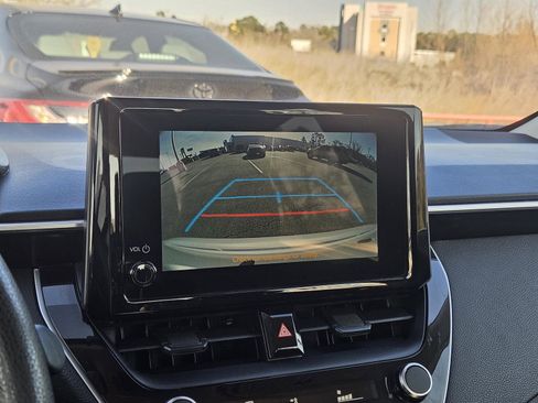 Used 2024 Toyota Corolla LE image 18