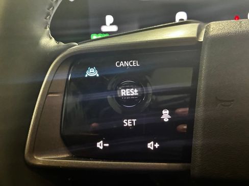 Used 2025 Nissan Murano SL AWD/4WD image 23