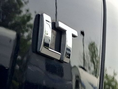 Used 2020 Chevrolet Equinox LT FWD image 24