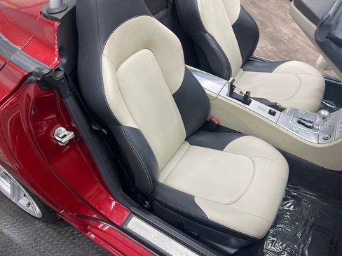 Used 2005 Chrysler Crossfire Limited RWD image 33