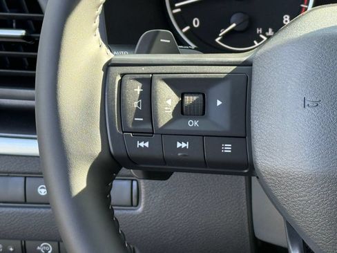 Certified 2026 Nissan Rogue SV FWD image 19